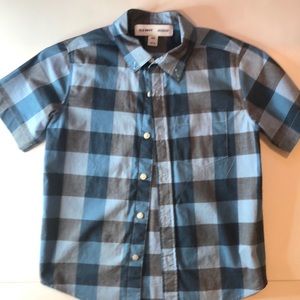 Boys size 8M Old Navy Button down dress shirt